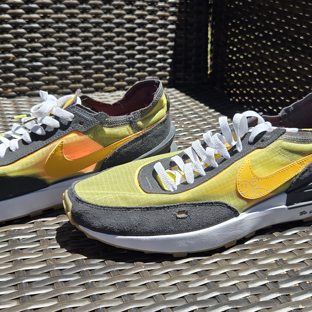 Nike - Waffle One ... new cond.